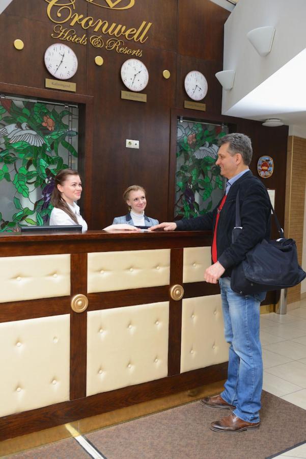 فندق سانت بطرسبرغفي  كرونويل إن ستريميانايا المظهر الخارجي الصورة